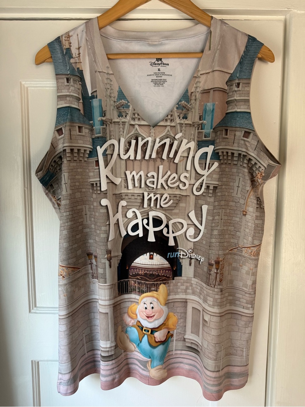 Disney RunDisney Happy Castle “Running Makes Me Happy” Running Tank Women’s XL